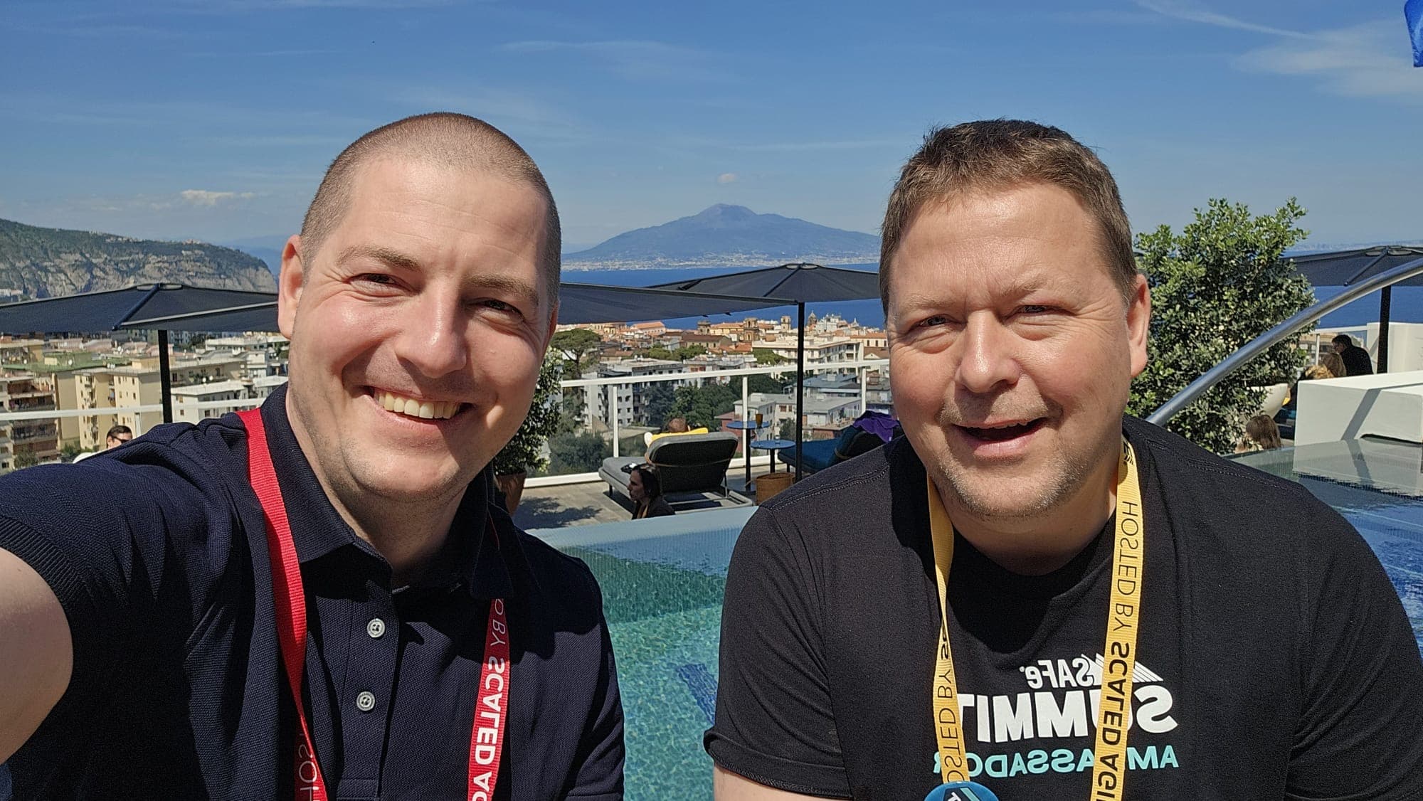 Ola Gedenryd and Milan Zbirkovsky at the SAFe Summit — Enterprise Movement trainers in conversation with practitioners.